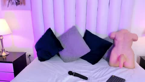chloe_wilson7 online show from 10, 5, 2026