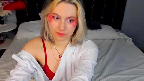 Snapshot of chloebloss0m chatting on 14, 2, 2025 Boni online show from 14, 2, 2025