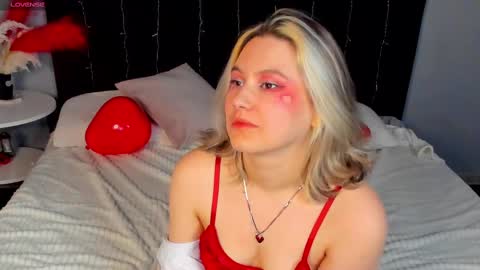 Snapshot of chloebloss0m chatting on 14, 2, 2025 Boni online show from 14, 2, 2025