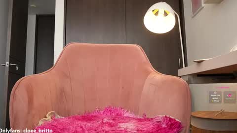 Snapshot of chloebritto chatting on 10, 10, 2025 cloe online show from 10, 10, 2025