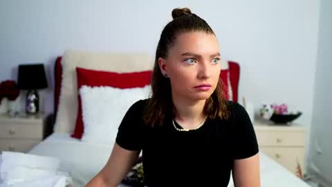 Chloe online show from 14, 6, 2026