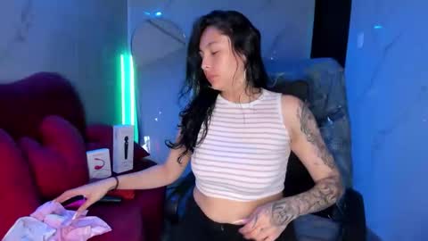 ChloeeThompson online show from 21, 9, 2025