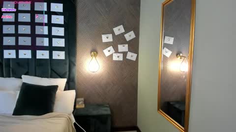 Snapshot of chloee_white chatting on 1, 3, 2026 chloee white online show from 1, 3, 2026