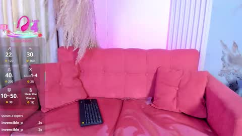 Snapshot of chloegils chatting on 13, 12, 2025 chloegils online show from 13, 12, 2025