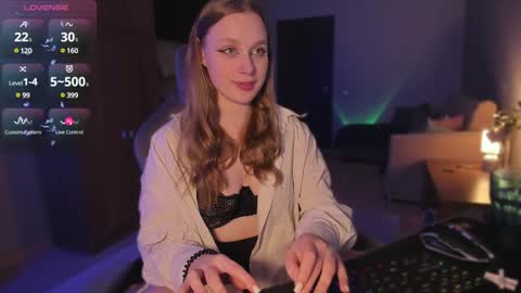 Snapshot of chloegins chatting on 20, 12, 2024 chloegins online show from 20, 12, 2024