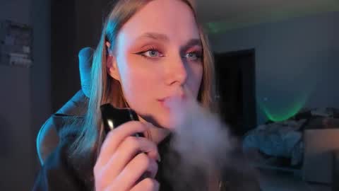 Snapshot of chloegins chatting on 18, 1, 2025 chloegins online show from 18, 1, 2025