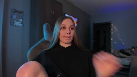 Snapshot of chloegins chatting on 21, 1, 2025 chloegins online show from 21, 1, 2025