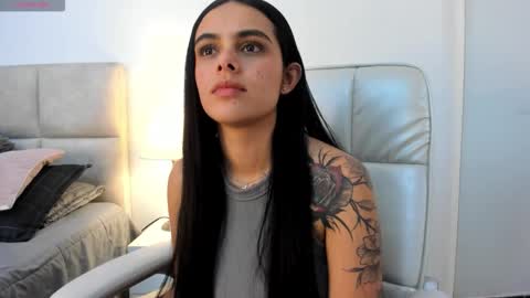  Chloe Harper  online show from 27, 2, 2026