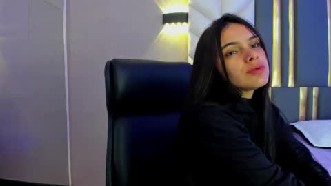  Chloe Harper  online show from 11, 5, 2026