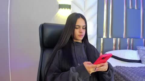  Chloe Harper  online show from 23, 5, 2026