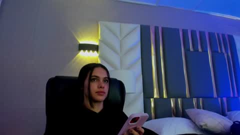  Chloe Harper  online show from 26, 6, 2026