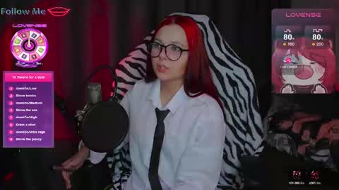 Snapshot of chloejenyss chatting on 1, 10, 2025 Chloe online show from 1, 10, 2025