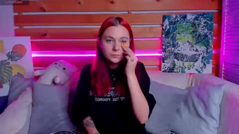 Snapshot of chloejenyss chatting on 17, 11, 2025 Chloe online show from 17, 11, 2025