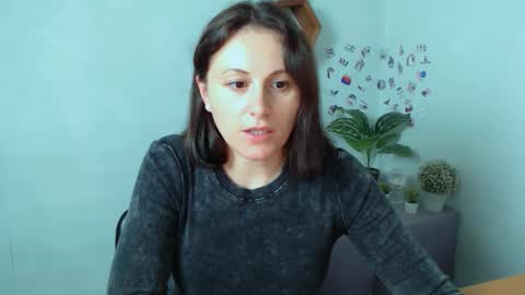 Snapshot of chloejill_ chatting on 6, 10, 2025 Chloe online show from 6, 10, 2025