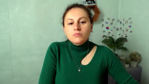 Snapshot of chloejill_ chatting on 7, 10, 2025 Chloe online show from 7, 10, 2025