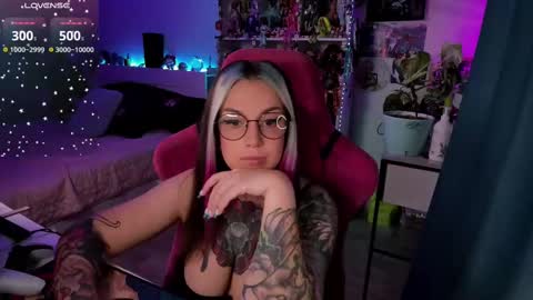 ChloeKohaku online show from 14, 2, 2025