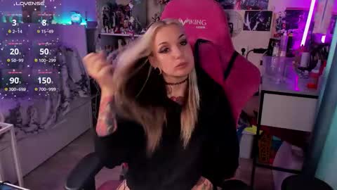 ChloeKohaku online show from 23, 9, 2025