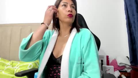 Snapshot of chloemiller__ chatting on 2, 11, 2025 chloemiller online show from 2, 11, 2025