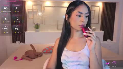 Chloe Moon online show from 27, 9, 2025