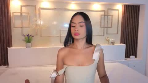 Chloe Moon online show from 23, 10, 2025