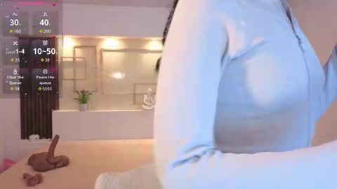 Chloe Moon online show from 27, 10, 2025