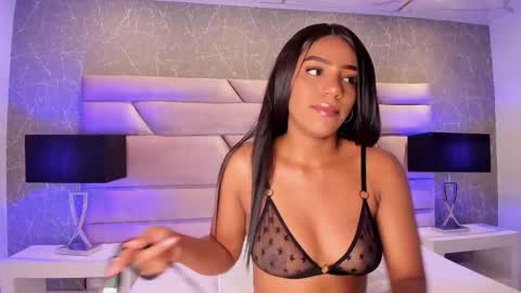 CHLOE  online show from 27, 9, 2025