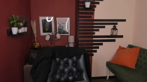 Chloe online show from 15, 10, 2025