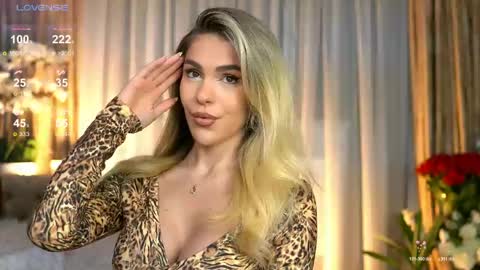 Snapshot of chloevelvetx chatting on 18, 4, 2026 Chloe online show from 18, 4, 2026