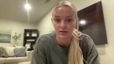 Snapshot of chloexbabe chatting on 12, 1, 2026 Chloe Babe online show from 12, 1, 2026