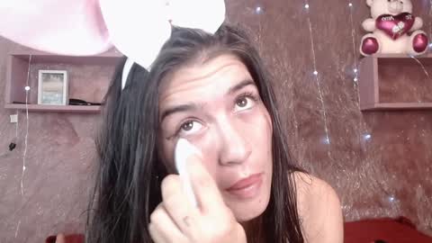 chlooe_zoe online show from 5, 1, 2025
