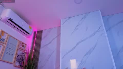 Snapshot of chlooee_ chatting on 9, 10, 2025 Chlooe online show from 9, 10, 2025