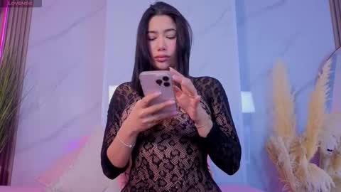 Snapshot of chlooee_ chatting on 15, 10, 2025 Chlooe online show from 15, 10, 2025
