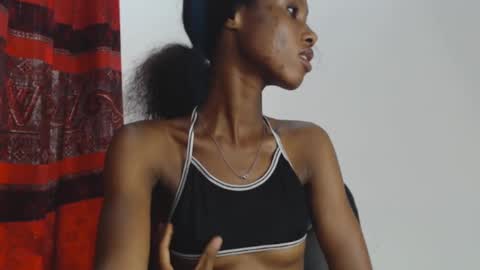 choco_petitqueen online show from 8, 12, 2024