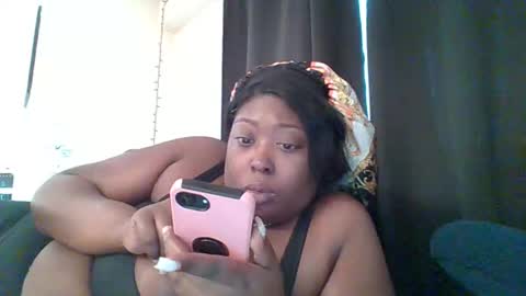 Snapshot of chocolatebbwgoodpussy chatting on 19, 10, 2025 chocolatebbwgoodpussy online show from 19, 10, 2025