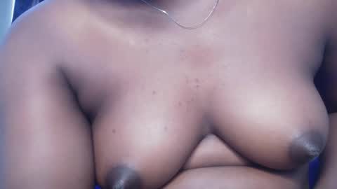 chocoslut22 online show from 2, 12, 2025