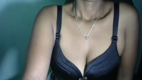 Snapshot of choe03 chatting on 24, 10, 2025 choe03 online show from 24, 10, 2025