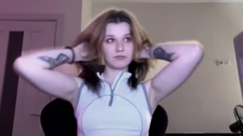 Snapshot of choimia chatting on 4, 12, 2025 Lissa online show from 4, 12, 2025