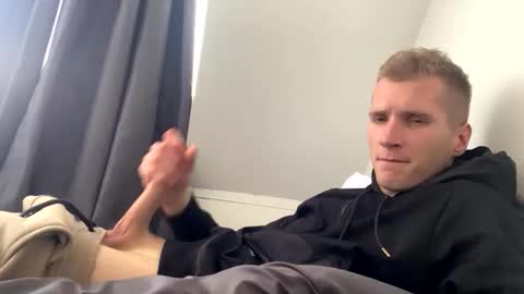 Johnny online show from 16, 4, 2026