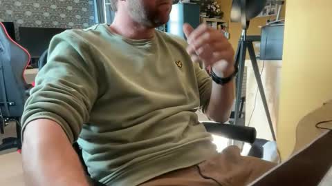 Snapshot of chris13abcd chatting on 23, 3, 2026 chris13abcd online show from 23, 3, 2026