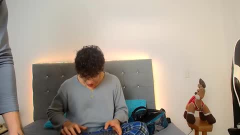 Snapshot of chris_evans27 chatting on 27, 11, 2025 Chris Evans online show from 27, 11, 2025