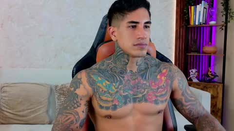 Snapshot of chris_reilly chatting on 19, 3, 2026 chris reilly online show from 19, 3, 2026