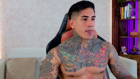 Snapshot of chris_reilly chatting on 22, 3, 2026 chris reilly online show from 22, 3, 2026