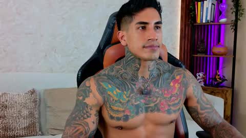 Snapshot of chris_reilly chatting on 27, 3, 2026 chris reilly online show from 27, 3, 2026