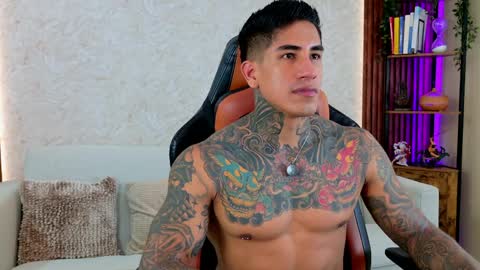 Snapshot of chris_reilly chatting on 29, 3, 2026 chris reilly online show from 29, 3, 2026