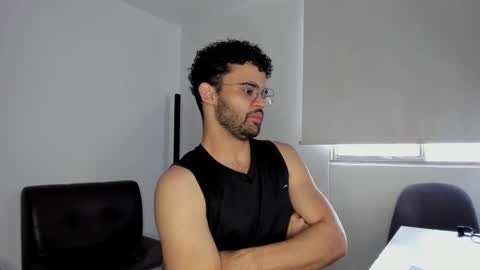 Snapshot of chrisandrew_ chatting on 15, 10, 2025 Im Chirs IM MODEL INDEPENDT online show from 15, 10, 2025