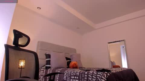 chrismorgan24 online show from 26, 11, 2025