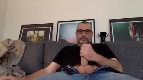 Snapshot of chrispanam13 chatting on 21, 11, 2025 chrispanam13 online show from 21, 11, 2025