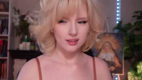 chriss_foxx online show from 16, 5, 2026
