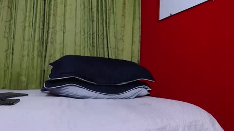 chriss_james online show from 6, 3, 2025