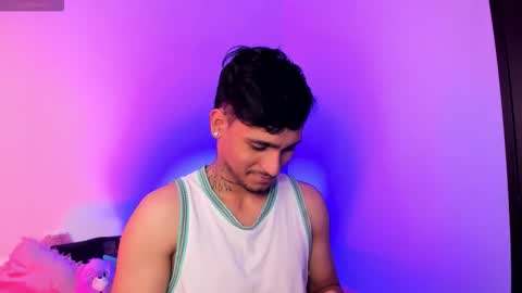 Christian Wang online show from 2, 12, 2025